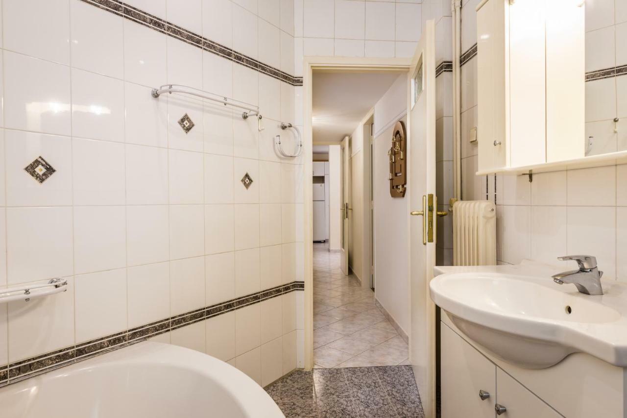 Classy 2 Bedroom Apartment Near Acropolis & Metro Athens Ngoại thất bức ảnh