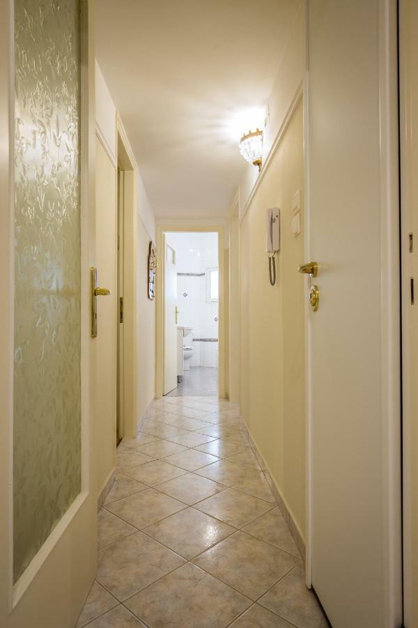 Classy 2 Bedroom Apartment Near Acropolis & Metro Athens Ngoại thất bức ảnh